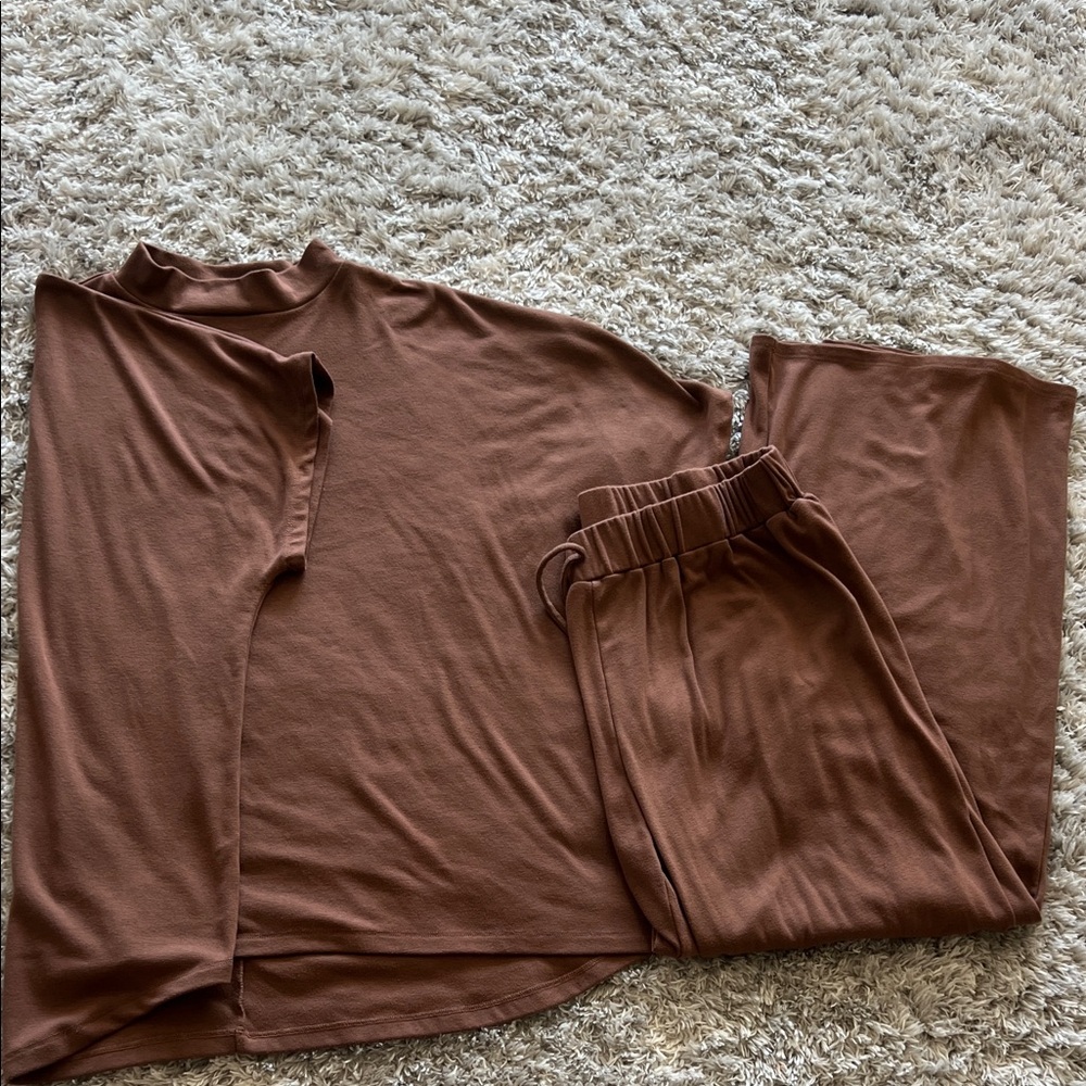 Brown Holley Girl Lounge Set